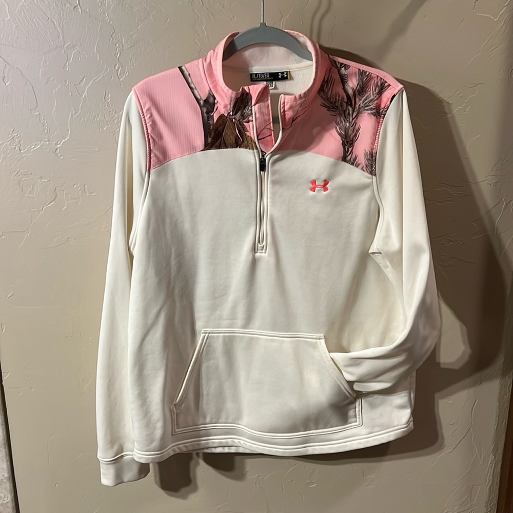 Under Armour pullover
